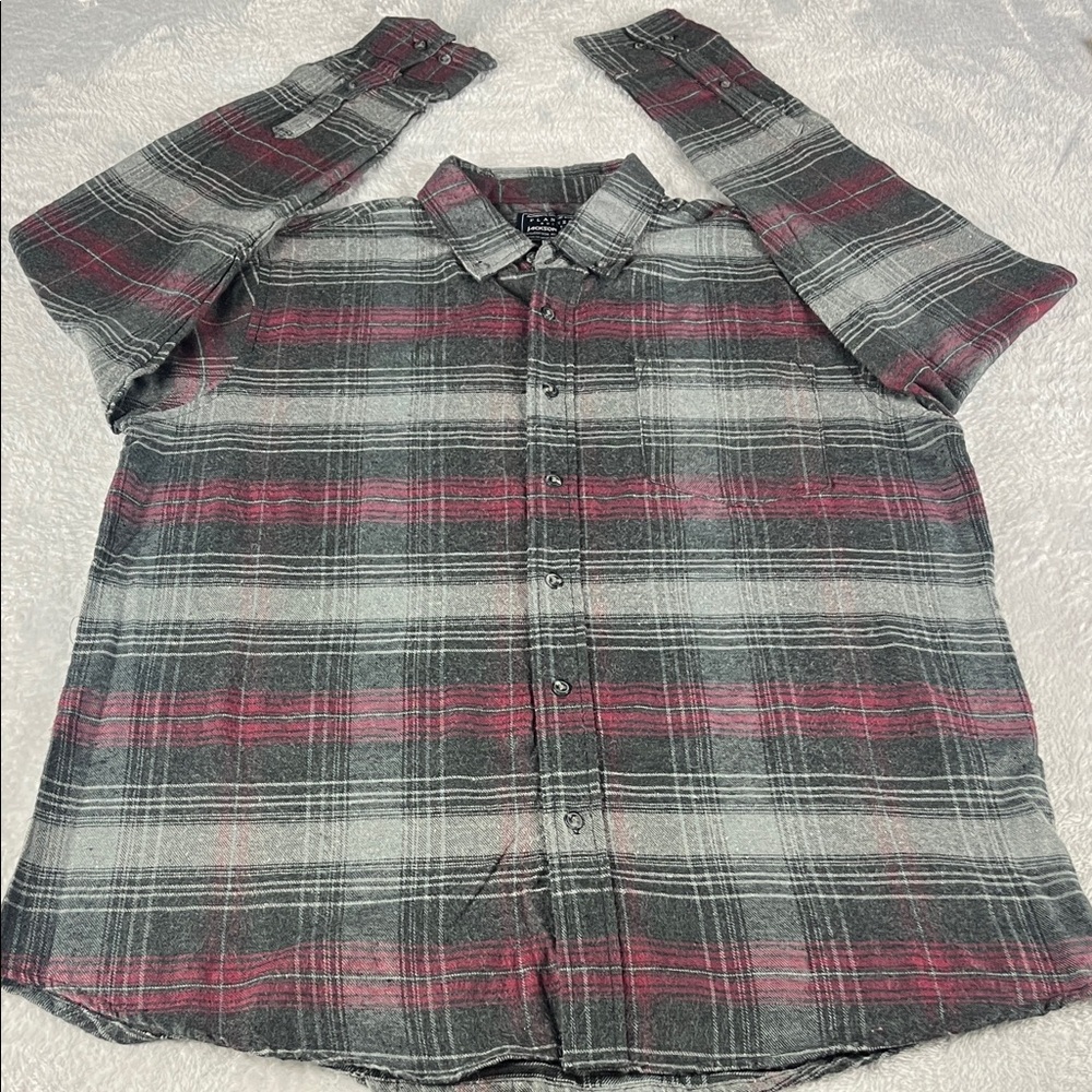 Jackson Hole Men's L Gray/Red Plaid Stylish Button-Down Flannel Shirt NWT